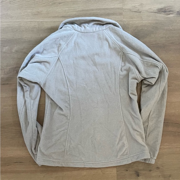 Columbia women’s tan full zip fleece jacket size medium - Picture 4 of 4
